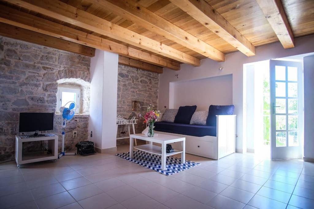 Villa Stone House Kula Milica Mala Cista Exterior foto